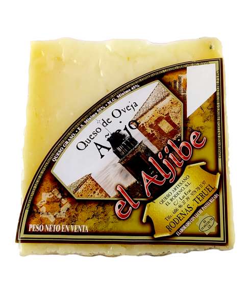 Spicchio di formaggio stagionato