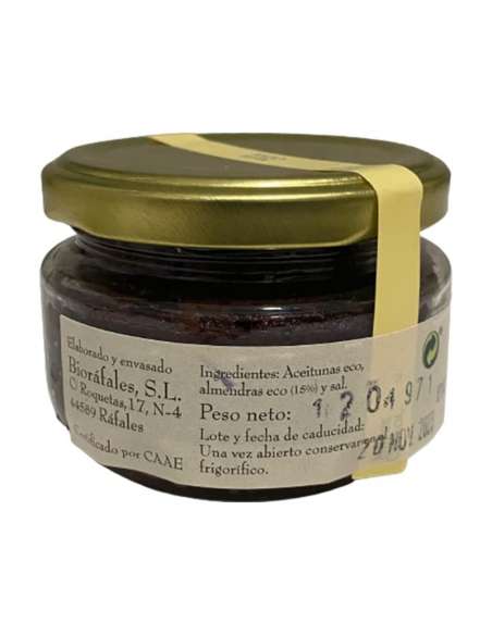 Bio-Pastete aus schwarzen Oliven mit Mandeln