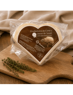 Halbgereifter Schafskäse